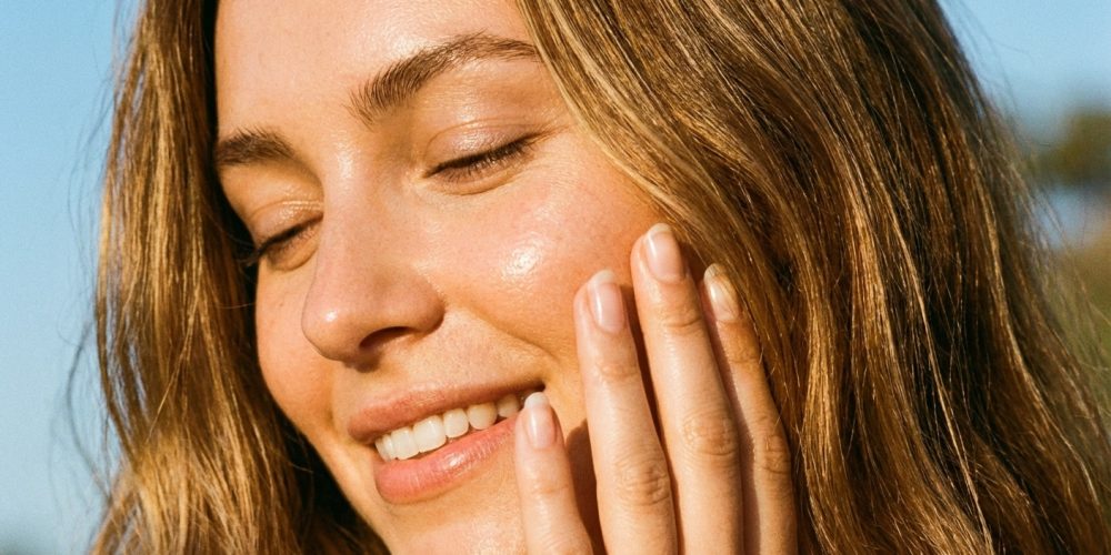 The Skin-Enhancing Benefits of Biotin for Hair, Nails and Glow